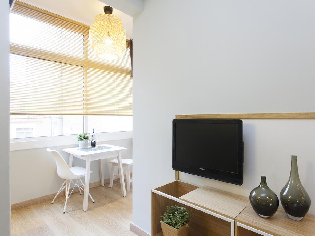 Apartment Cozy Gracia 2 Bedrooms *